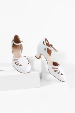 BABEYOND Shoes|Closed Toe Cut Out Ankle Strap Shoes