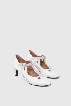 BABEYOND Shoes|Closed Toe T-Strap Rhinestone Pumps