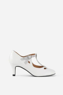 BABEYOND Shoes|Closed Toe T-Strap Rhinestone Pumps