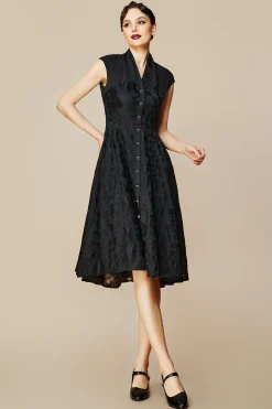 BABEYOND Dresses|Embroidered Floral Cap Sleeve Dress